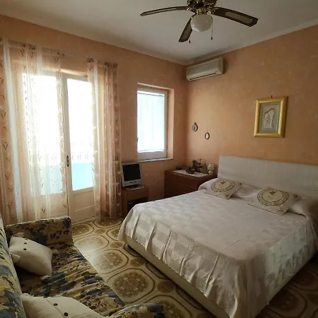 Holiday home Casetta Di Carmela E Carlo Forio (Isola d'Ischia)